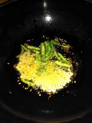 rice rava upma adding dal 300x400