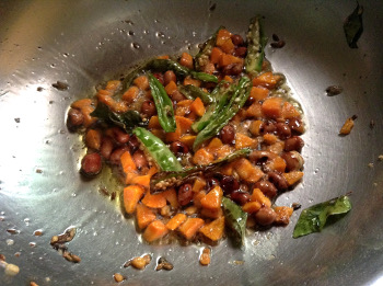 rice sevai upma veggies 350x261