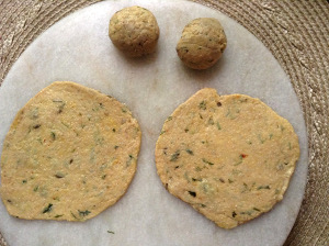 rolled alu puri 300x224