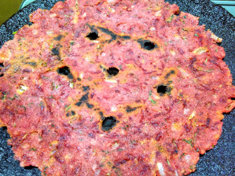 turned beetroot akki rotti 333x250