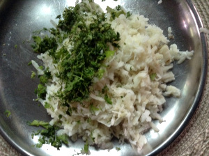 boiled grated potato dhania leaves 300x224