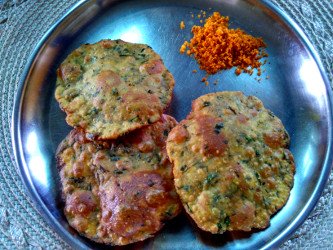 Methi poori recipe methi poori with peanut chutney