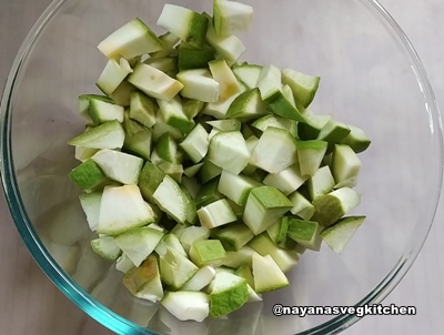 Spicy Mango Pickle Recipe mangoes cut 400x302