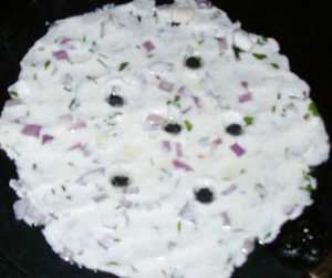 Akki Roti Recipe Masala Akki Rotti akki roti flattened 300x251