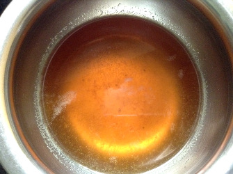 melted jaggery gud 335x250