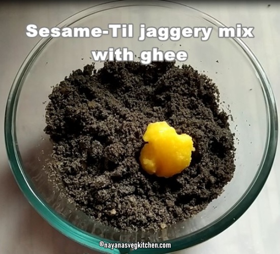 Chigli unde Black til laddoo recipe sesame til jaggery mix with ghee 551x500