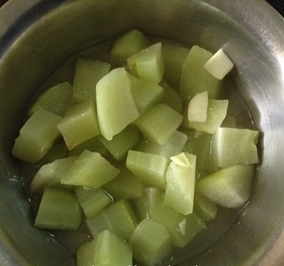 boiled chayote 400x375