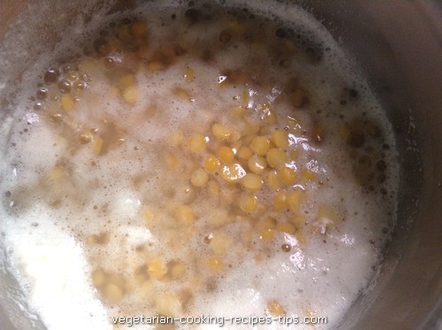 boiling chana dal sundal gugri 500x373
