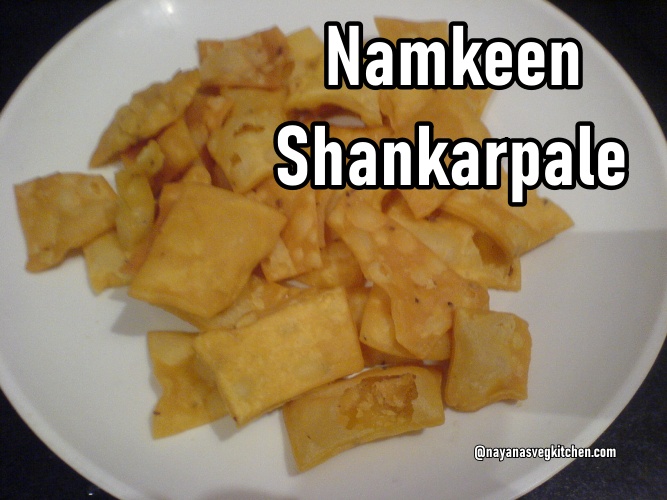 Spicy Namkeen Shankarpali Recipe namkeen shankarpale 667x500