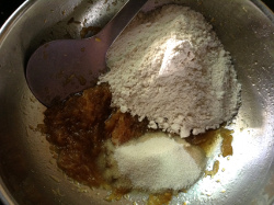 Bhopla gharge Pumpkin sweet poori add wheat flour rava gharge dough 250x187