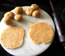 Bhopla gharge Pumpkin sweet poori dough balls rolling gharge 250x216
