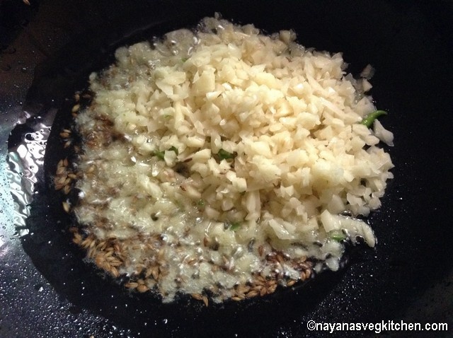 Sago sabudana khichadi recipe sago khichdi potato 640x478