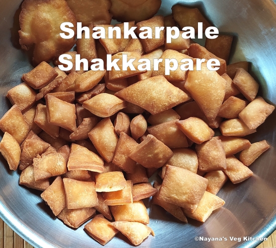 Sweet Shankarpale Shakkarpare shankarpale shakkarpare 555x500