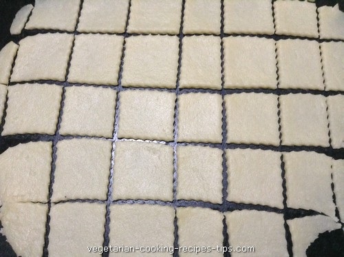 Sweet Shankarpale Shakkarpare shankarpale shakkarpare cut 500x373